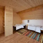 Holiday home Medvedi Dvor *