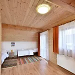 Medvedi Dvor Holiday home *