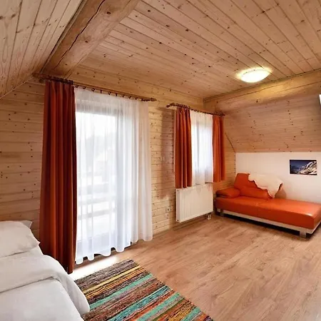 Medvedi Dvor Vel'ka Lomnica