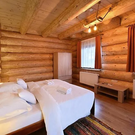 Medvedi Dvor Ferienhaus *