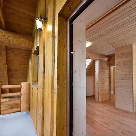 Medvedi Dvor Ferienhaus Vel'ka Lomnica